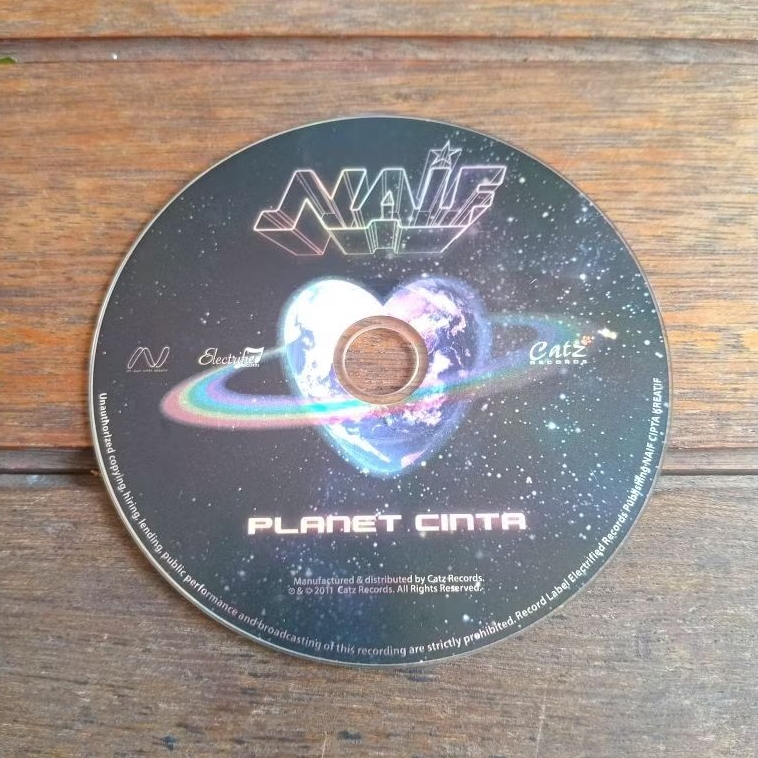 CD Tanpa Cover NAIF Planet Cinta Rare Item