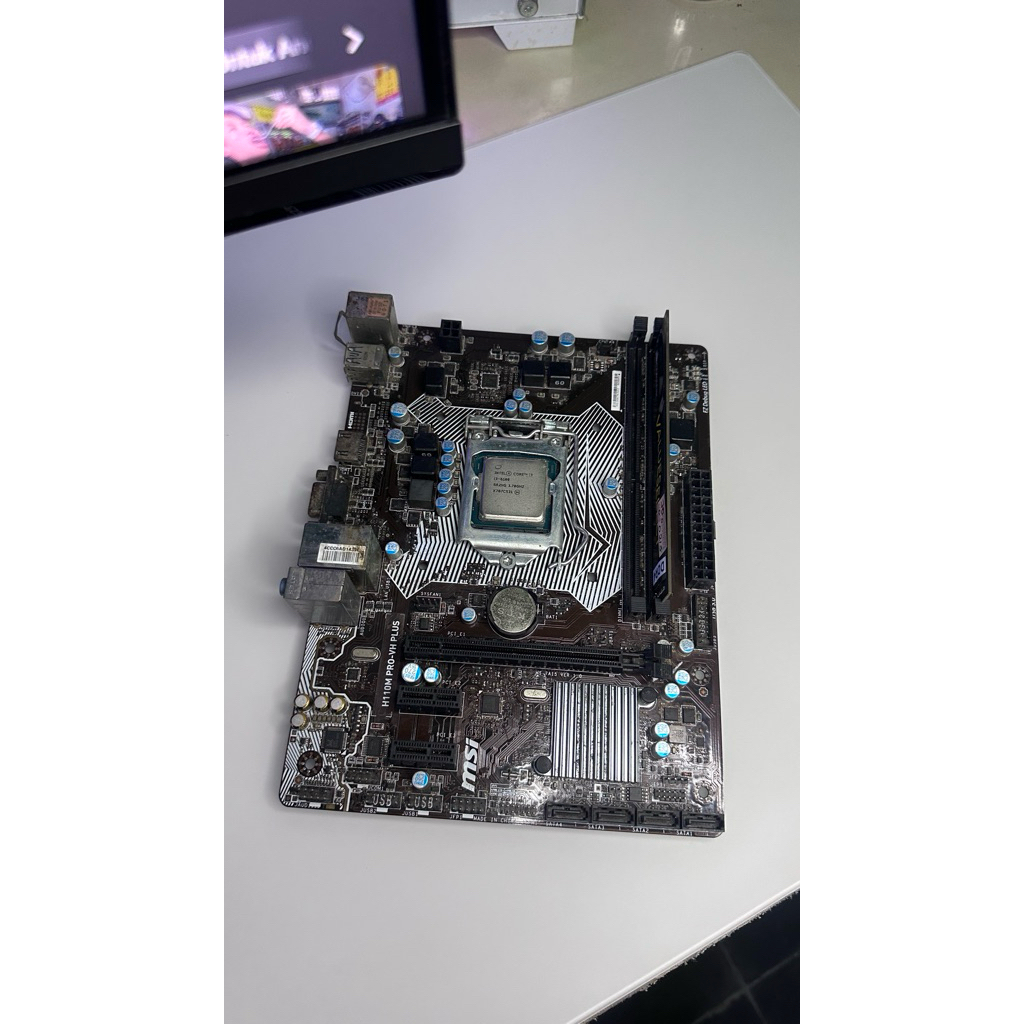 Paketan Mobo MSI H110M Pro-VH Plus + Processor i3-6100 + RAM Corsair Valueselect DDR4 4GB 2133Mhz UN