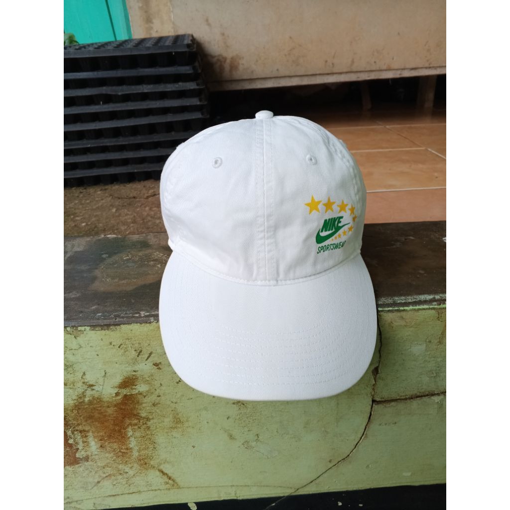 NIKE SPORTSWEAR VINTAGE 2005 WHITE CAP BUILD UP EMBROIDERY Y2K ORIGINAL