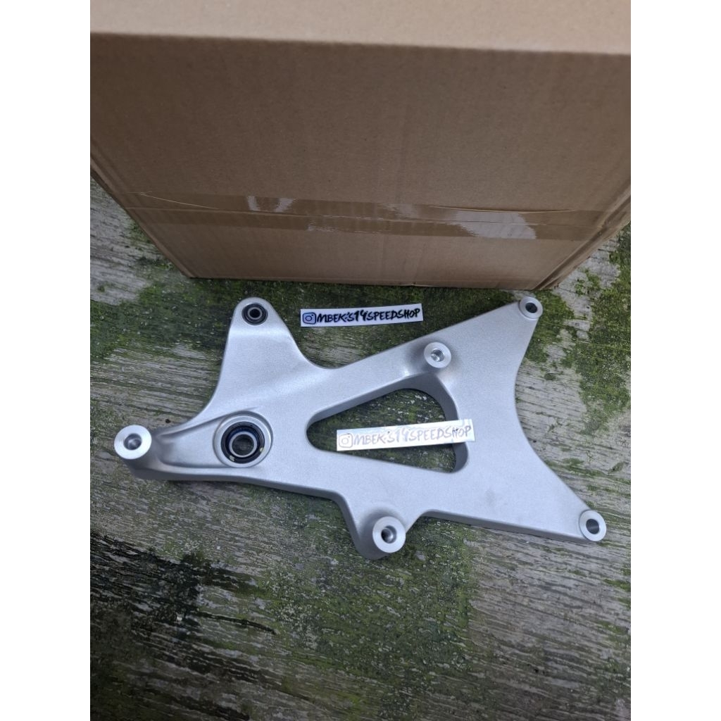 Swing Arm PCX CBU 2014 - 2017 Original Honda