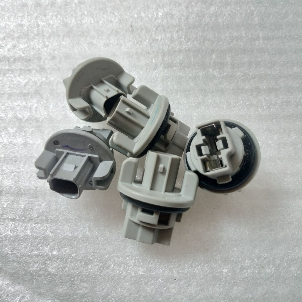 BOHLAM SEIN SOCKET FITTING LAMPU HONDA JAZZ CITY MOBILIO FREED