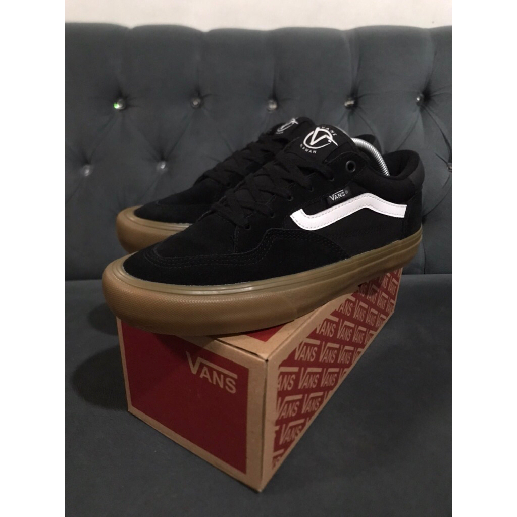 Preloved Vans Rowan Black gum