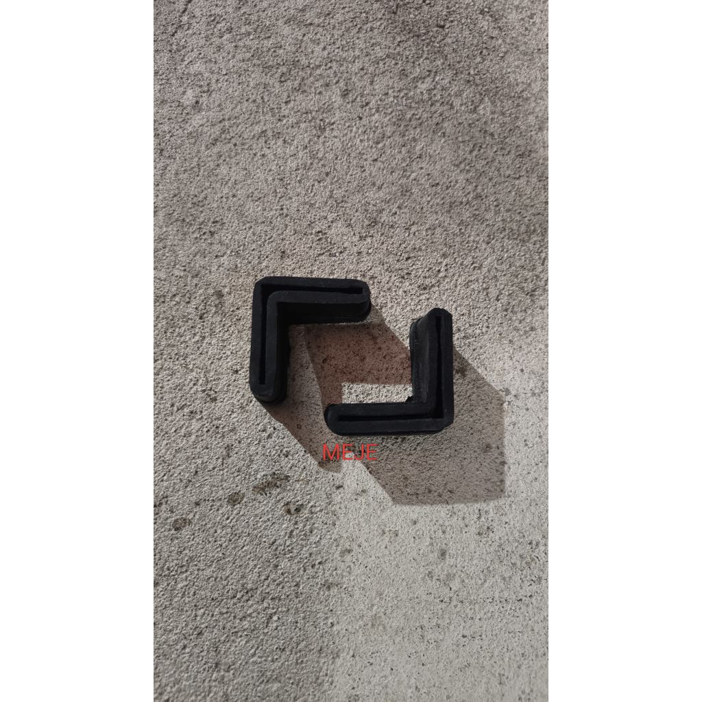 karet siku lubang 4x4