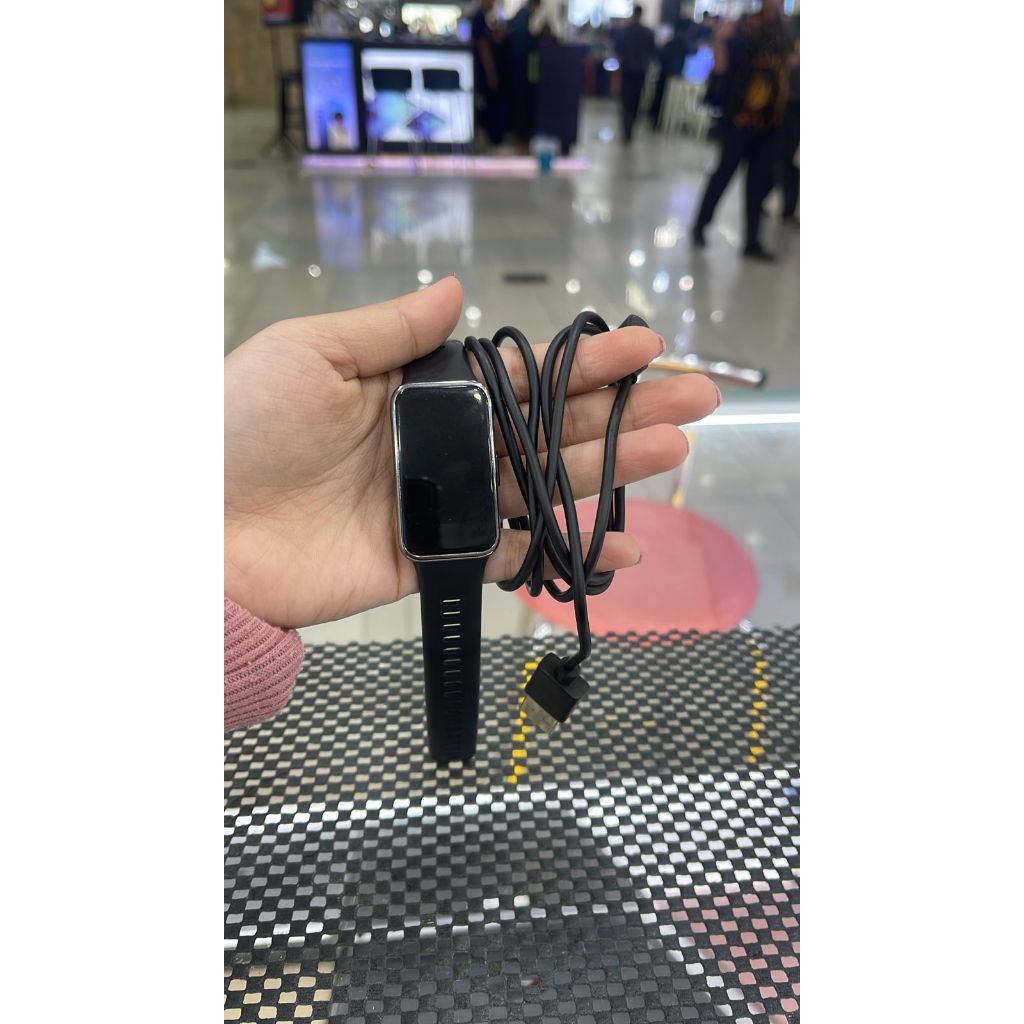 HUAWEI BAND 9 SMARTBAND UKURAN 1,47" SECOND SEKEN BEKAS