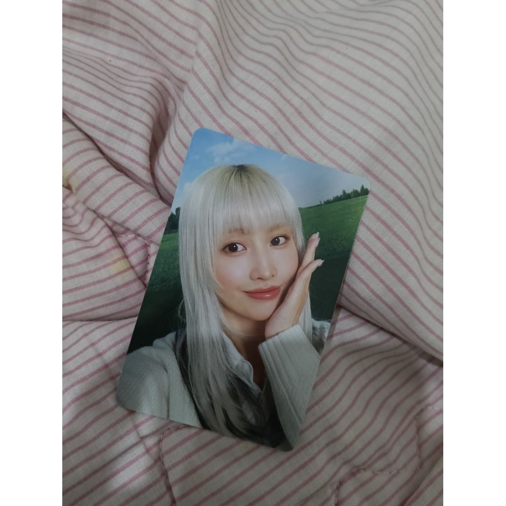 MOMO TWICE PHOTOCARD OFFICIAL — Twice x RC