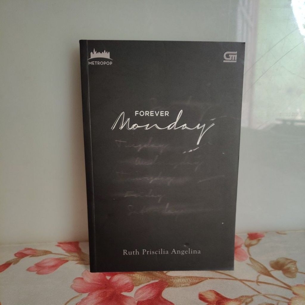 Novel original Forever monday