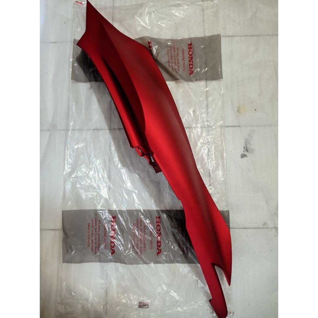 body belakang kanan pcx160 2021-2024