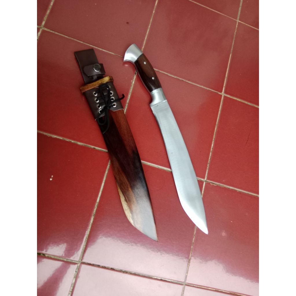 Golok kerja kebun baja per sepuh model kukrii pisau