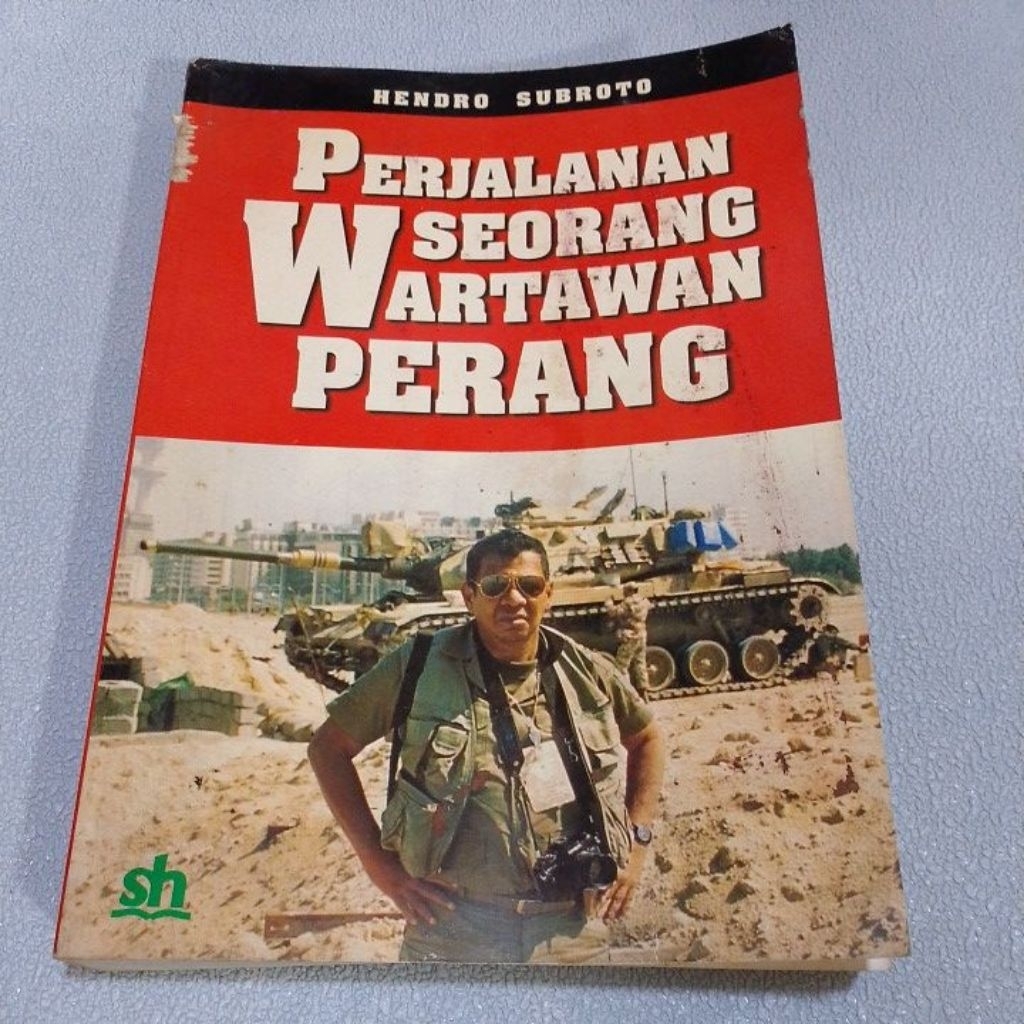 Buku Original Perjalanan Seorang Wartawan Perang by Hendro Subroto