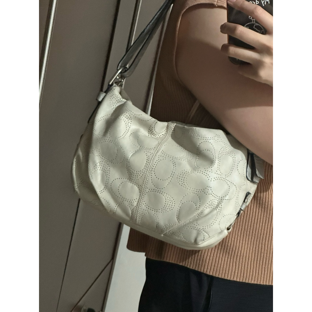 (Preloved) Cream Coach Vintage Lasercut Shoulder Bag Cream Leather Y2K