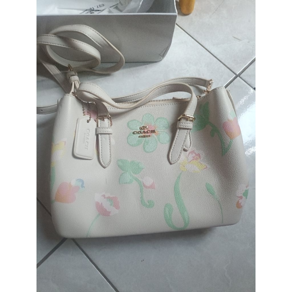 Tas coach putih