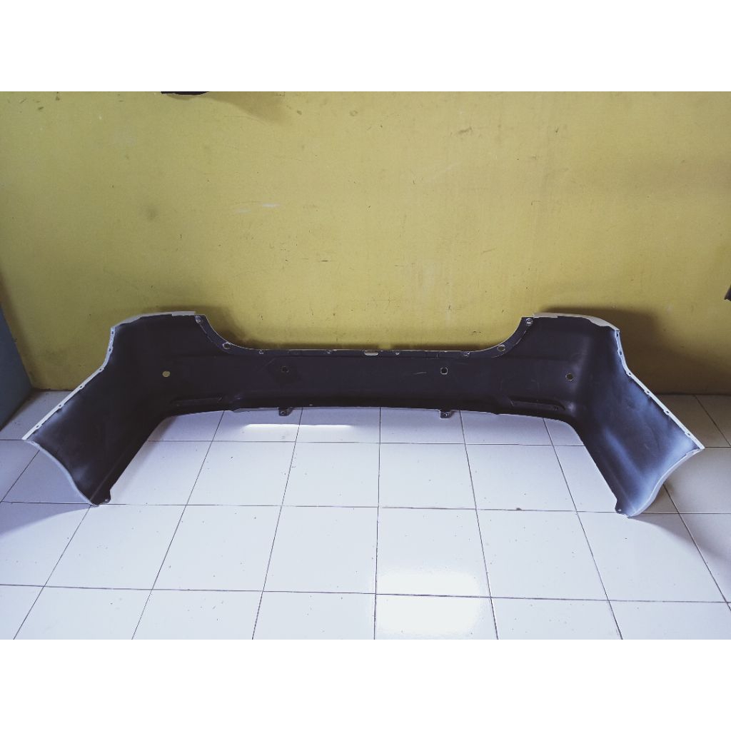 bumper Bemper belakang Innova 2012 Original