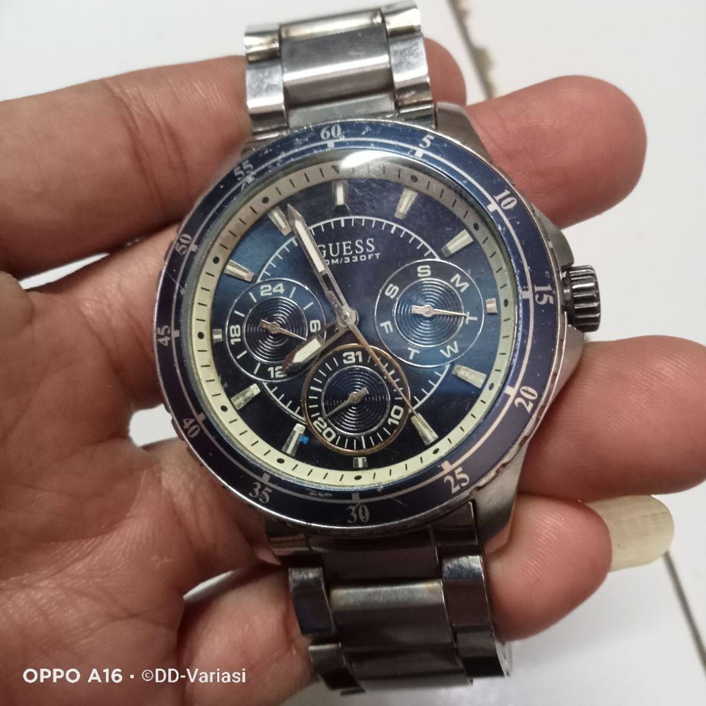 jam tangan pria guess all stainless chrono tanggal