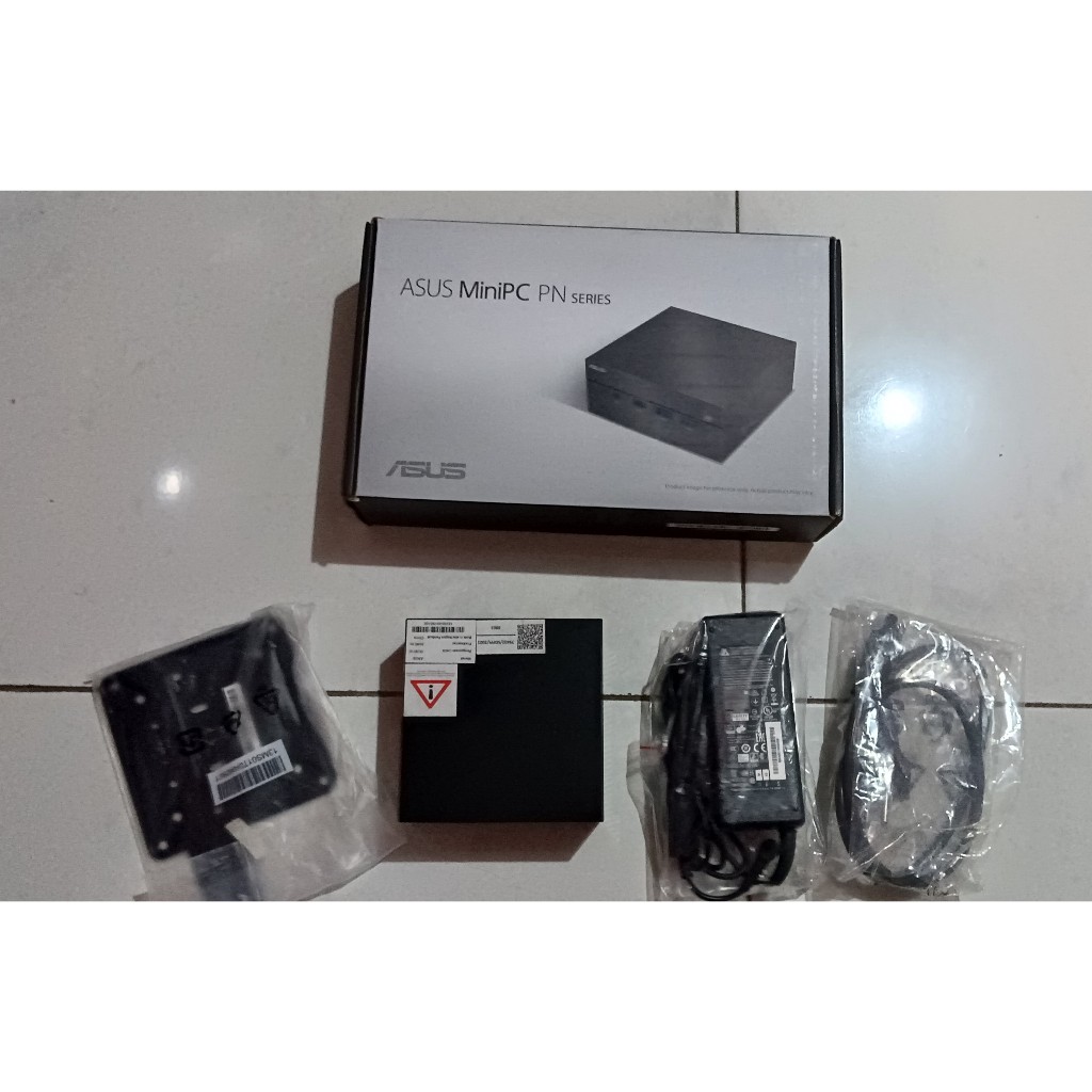 Mini PC Asus PN51-S1 Ryzen 7 5700U RAM 16GB SSD NVME 500GB
