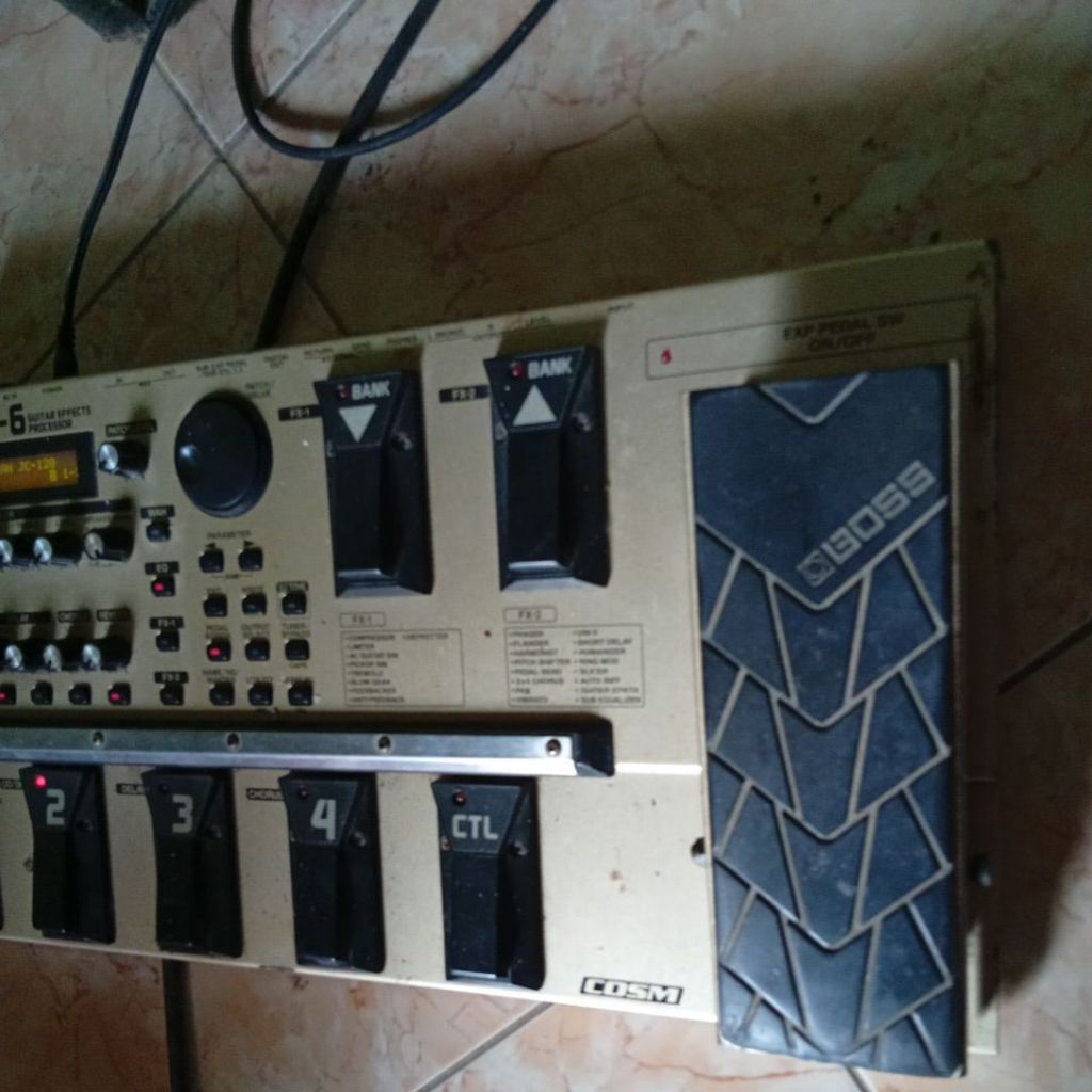 Boss efek gt 6