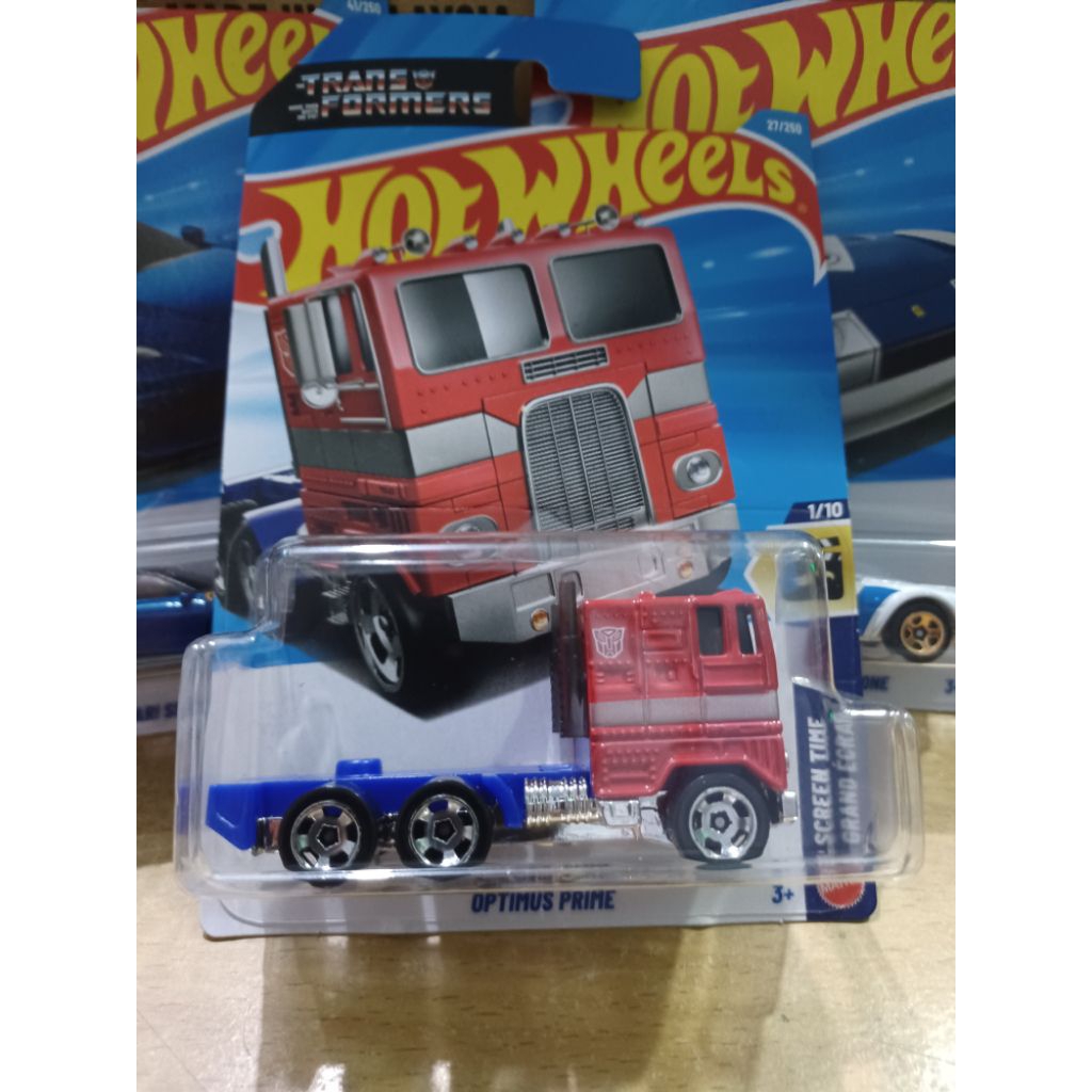 hotwheels optimus prime