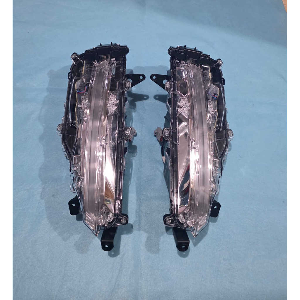 lampu drl sen toyota fortuner GR original
