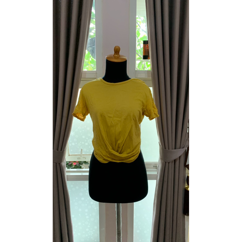 kaos zara/kaos crop/crop/ atasan crop/ kaos/ kuning/ zara preloved