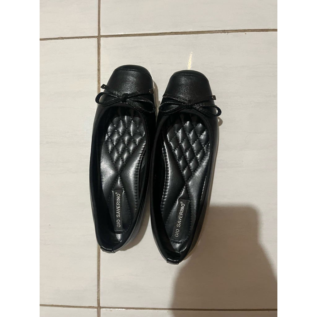 Gio Saverino Flat Shoes Black Size 39 Preloved