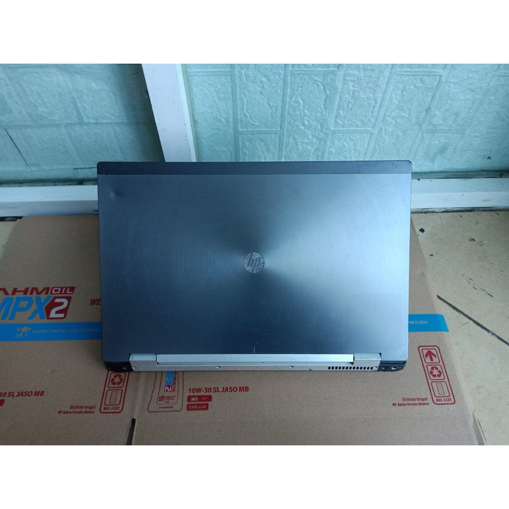 Laptop HP elitebook workstation 8770w Core i7 Gen 3 - 4GB - 320GB - Kondisi Minus