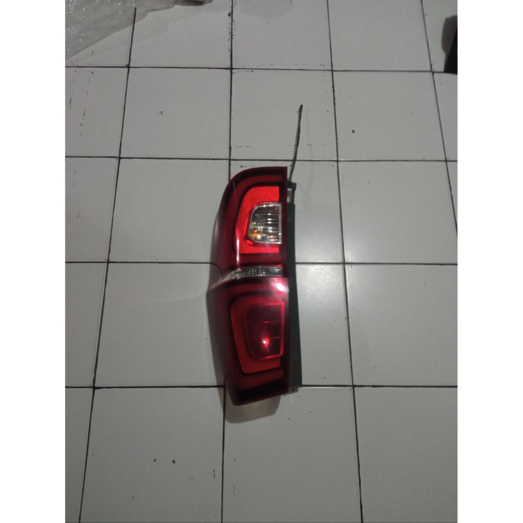 Stoplamp/Lampu Belakang Hyundai H 1 H 1 H-1 Facelift Original