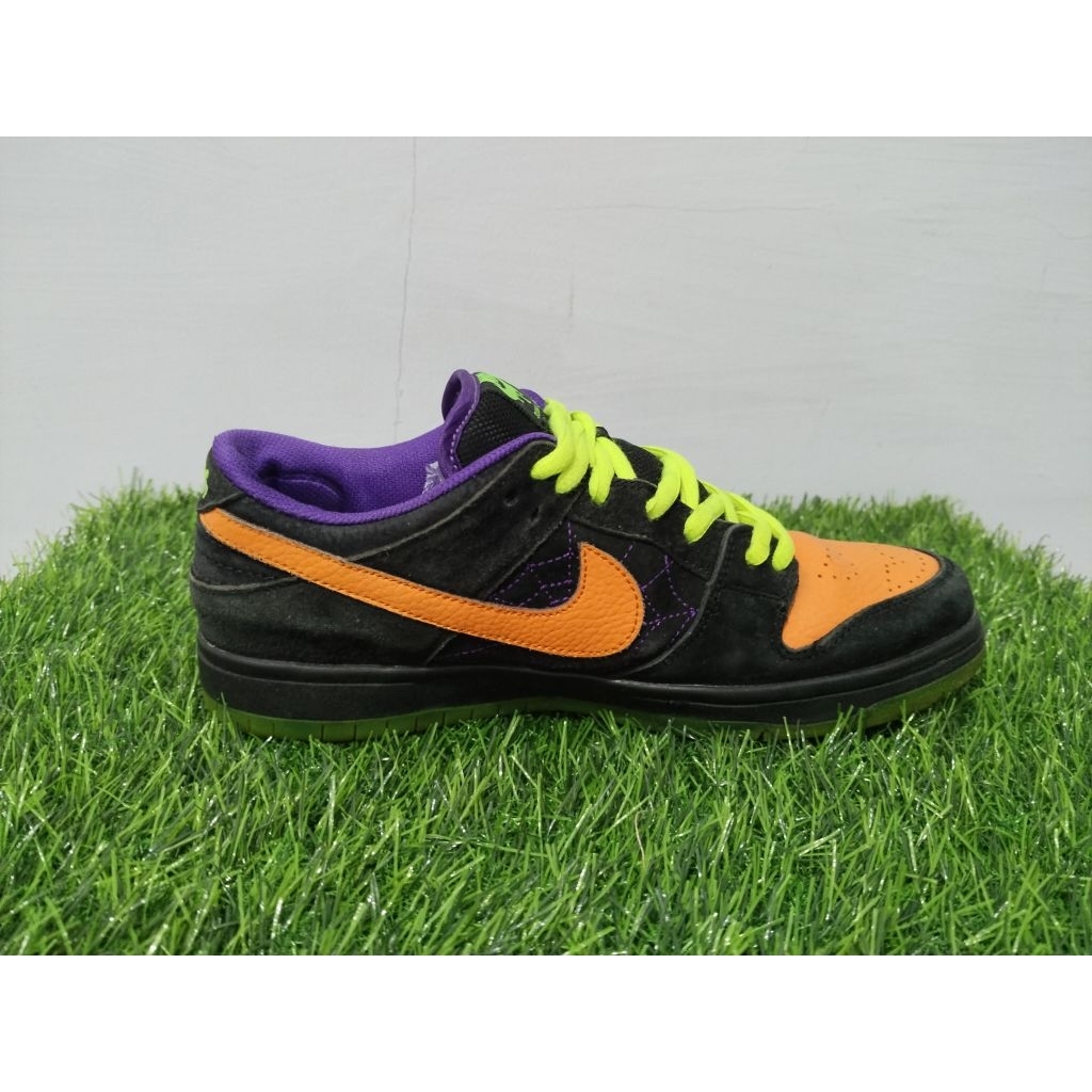 Nike SB Skateboard Dunk Low Night of Mischief Size 42