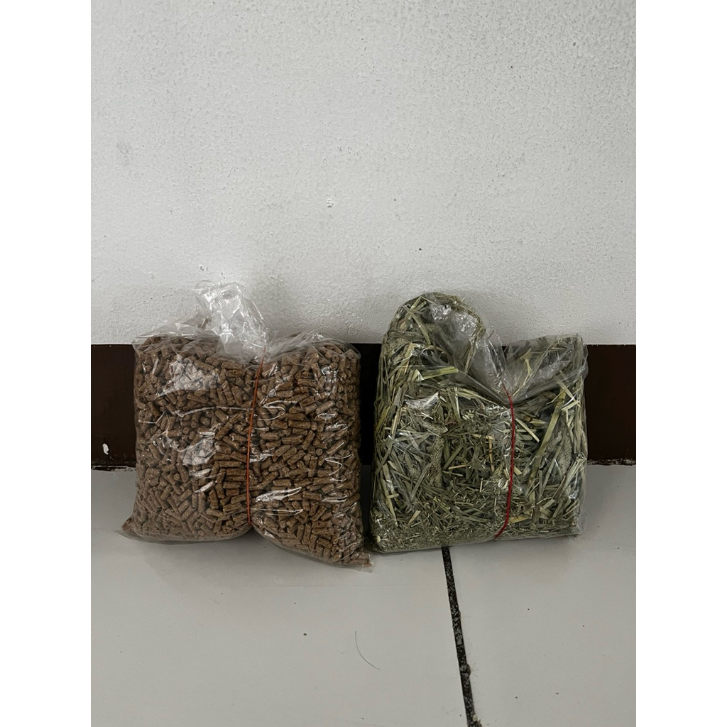 Bundling Pakan Kelinci dan Rumput Hay