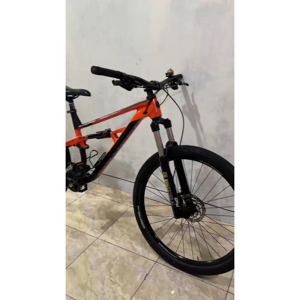 Polygon siskiu D5 size M UPGRADE (sepeda bekas)