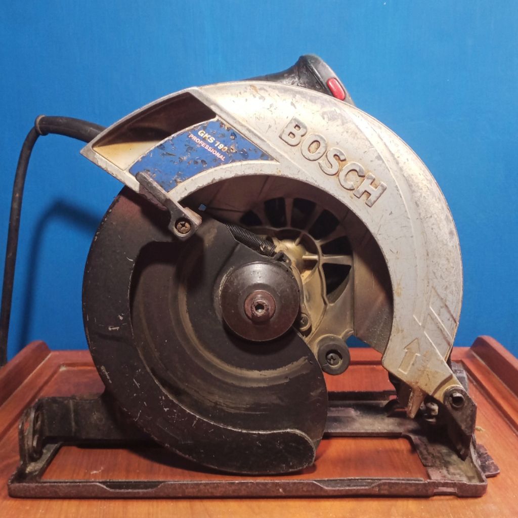 BOSCH Mesin Gergaji Listrik GKS 190 # preloved bekas second pl used ex like new peralatan pemotong s