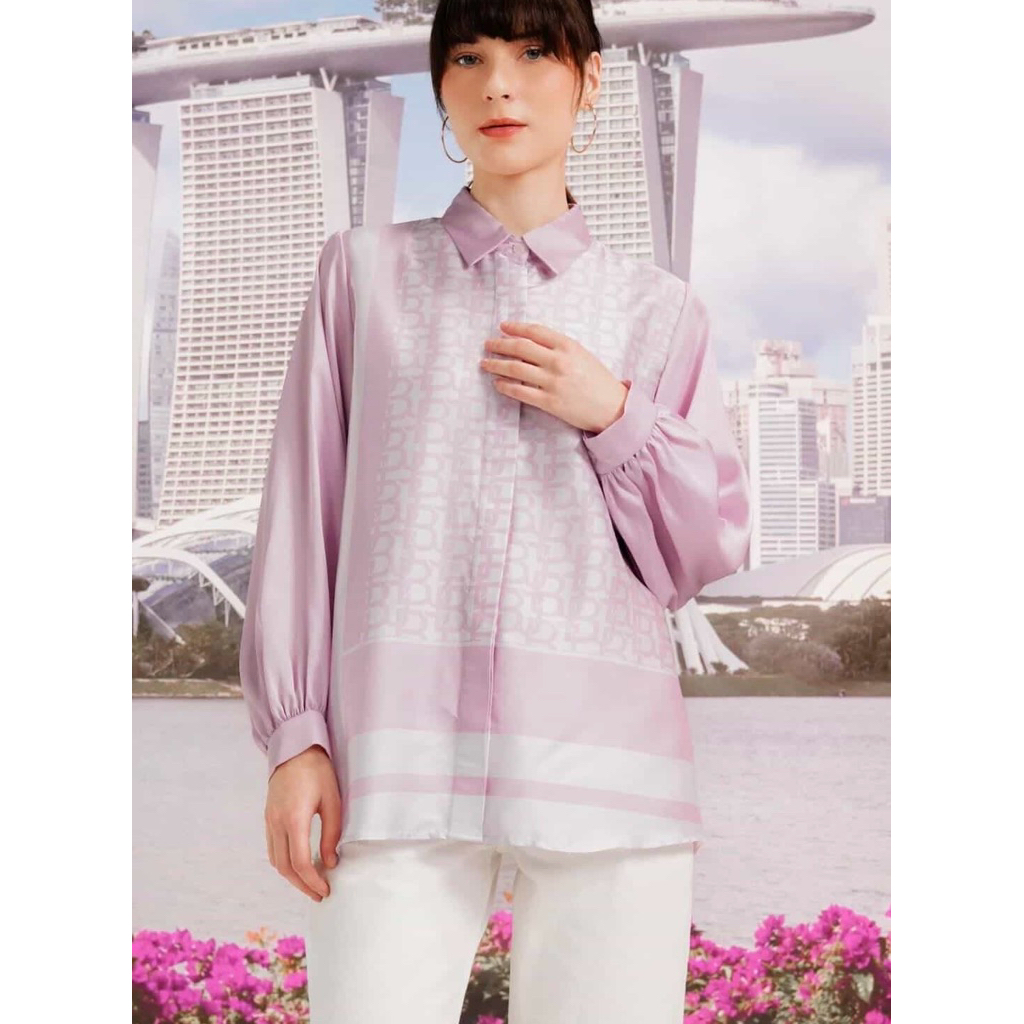 (PRELOVED) Benang Jarum Monogram Yoke Shirt Cherry Blossom M
