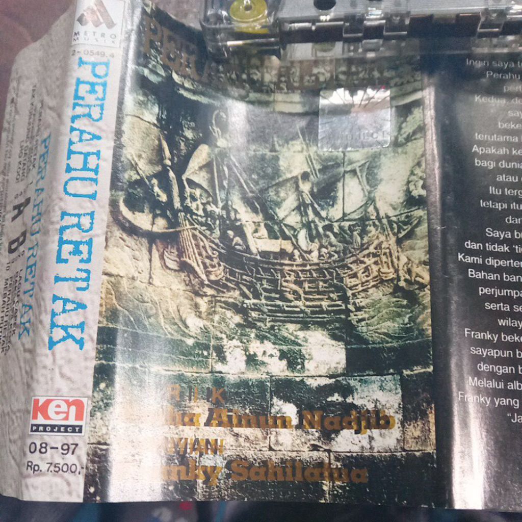 kaset pita EMHA AINUN NADJIB C131