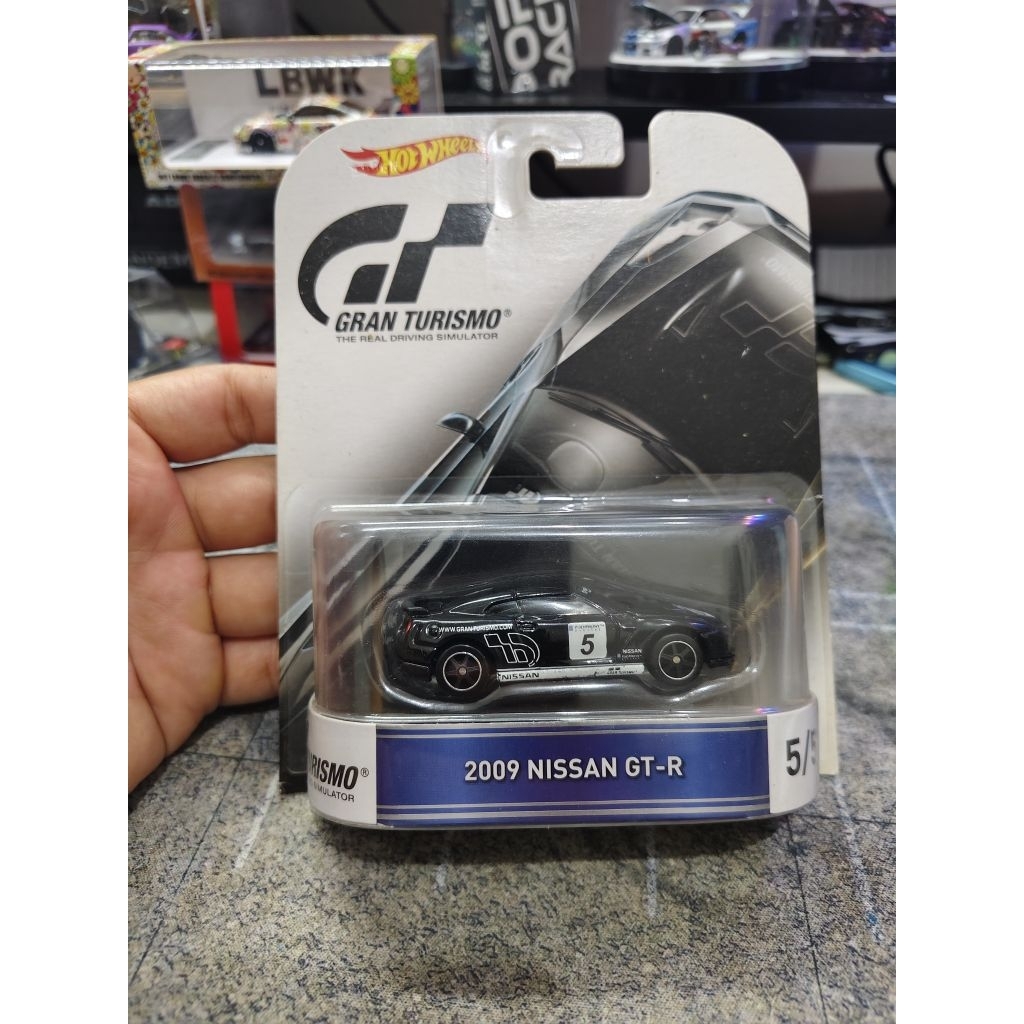 HOT WHEELS 2009 NISSAN GT-R RETRO CARD
