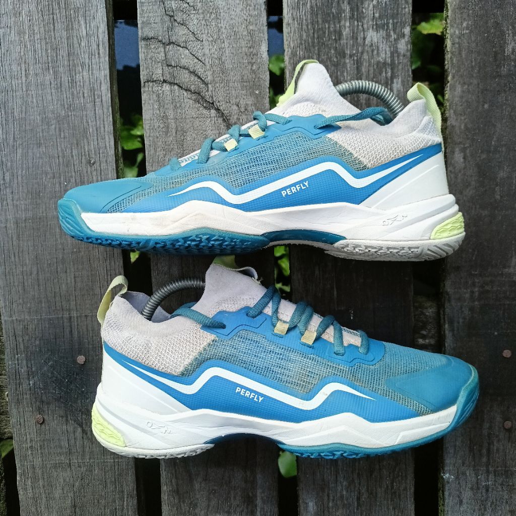 Sepatu Badminton Perfly