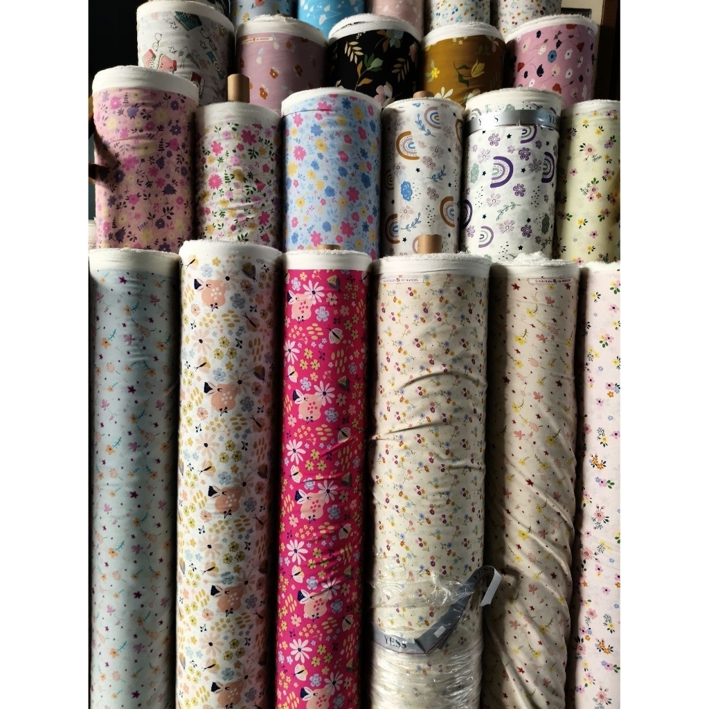 kain rayon / rayon motif bunga kecil / rayon motif bestseller