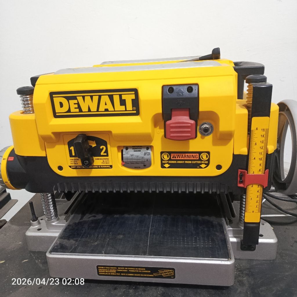 Dewalt DW 735 Mesin Plener Thickness Ketam Serut Kayu duduk Bekas Second Dewalt DW735