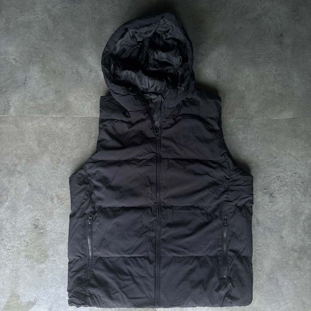 GU By Uniqlo Black Vest Hoodie Man