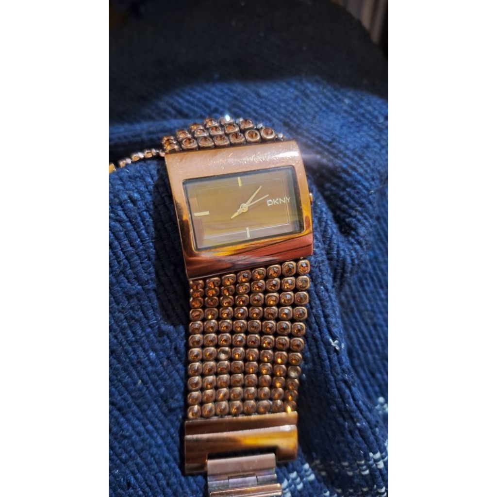 Jam Tangan Wanita DKNY