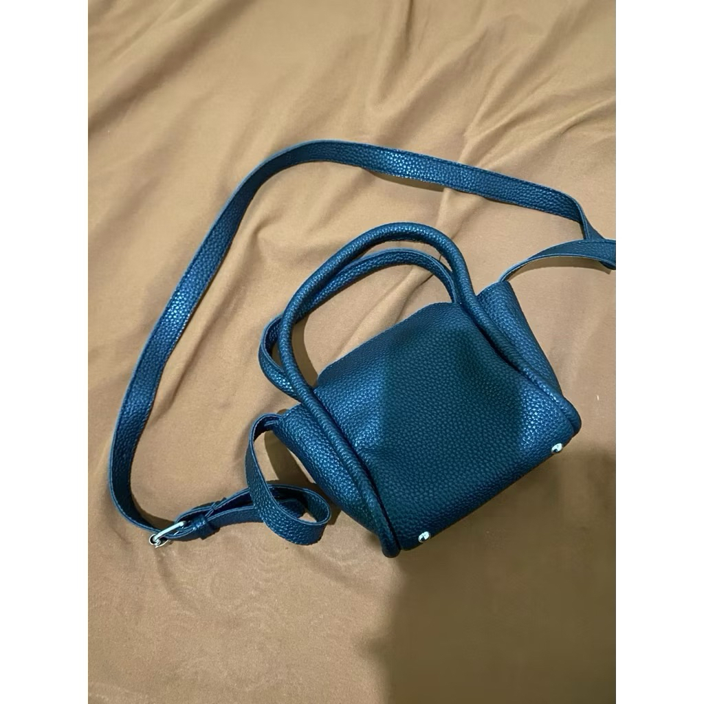 tas hitam mini sling bag preloved