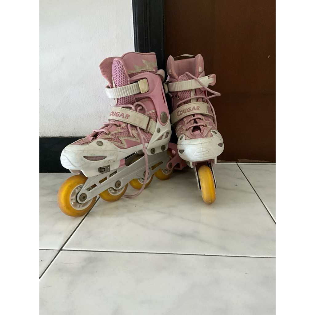 Sepatu Roda Cougar