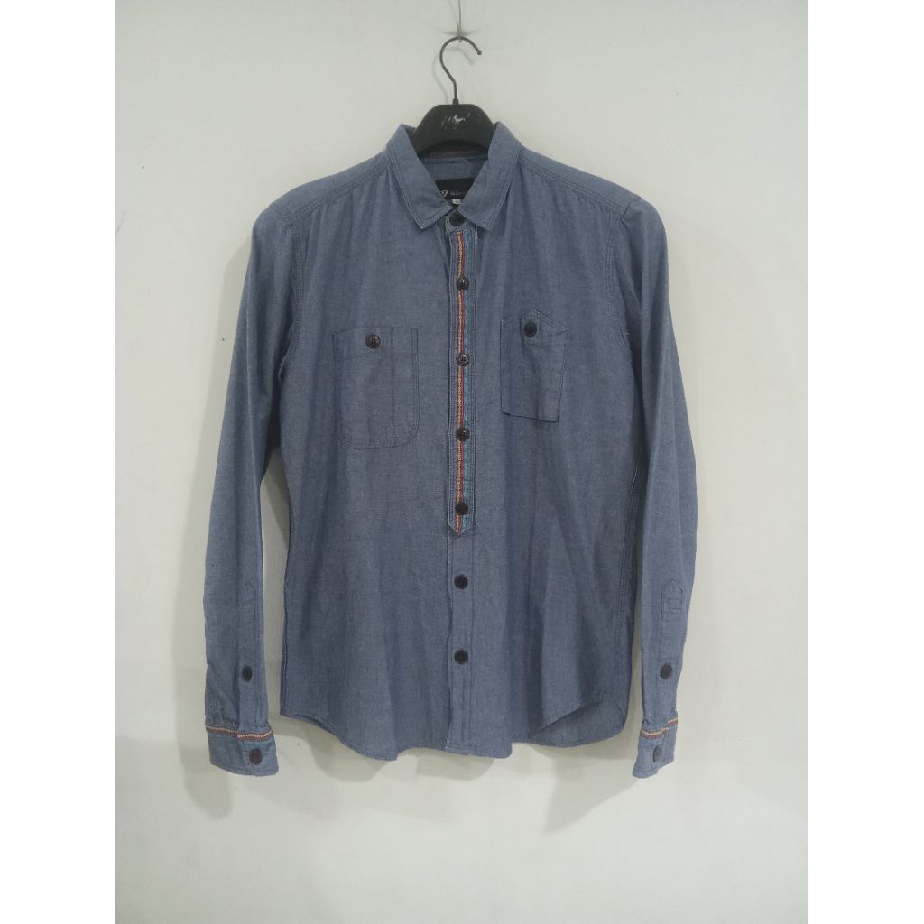 sale kemeja jeans uisex  the shop TK Mixpice size L