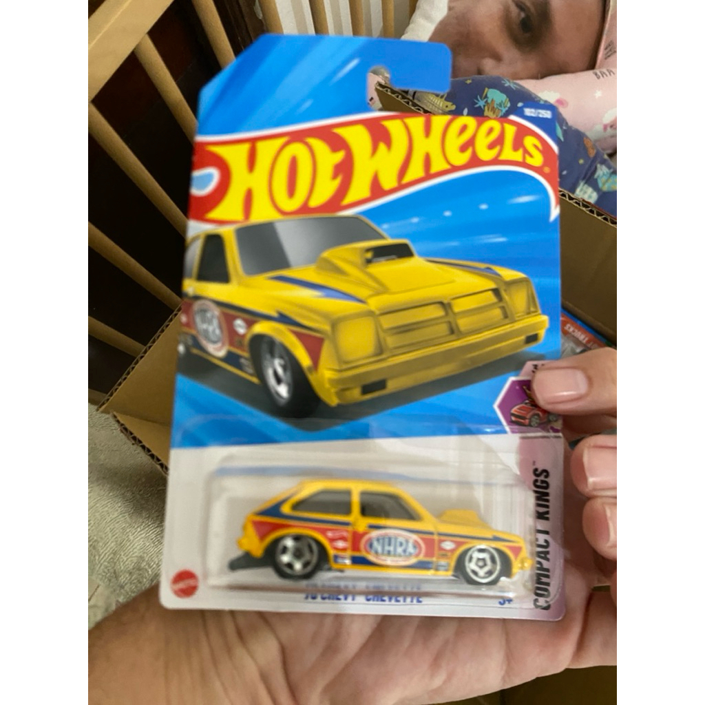 hot wheels ‘76 chevy corvette