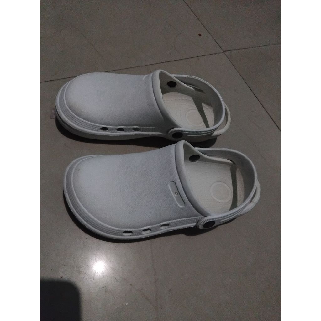 PL sendal crocs kw size 36 minus
