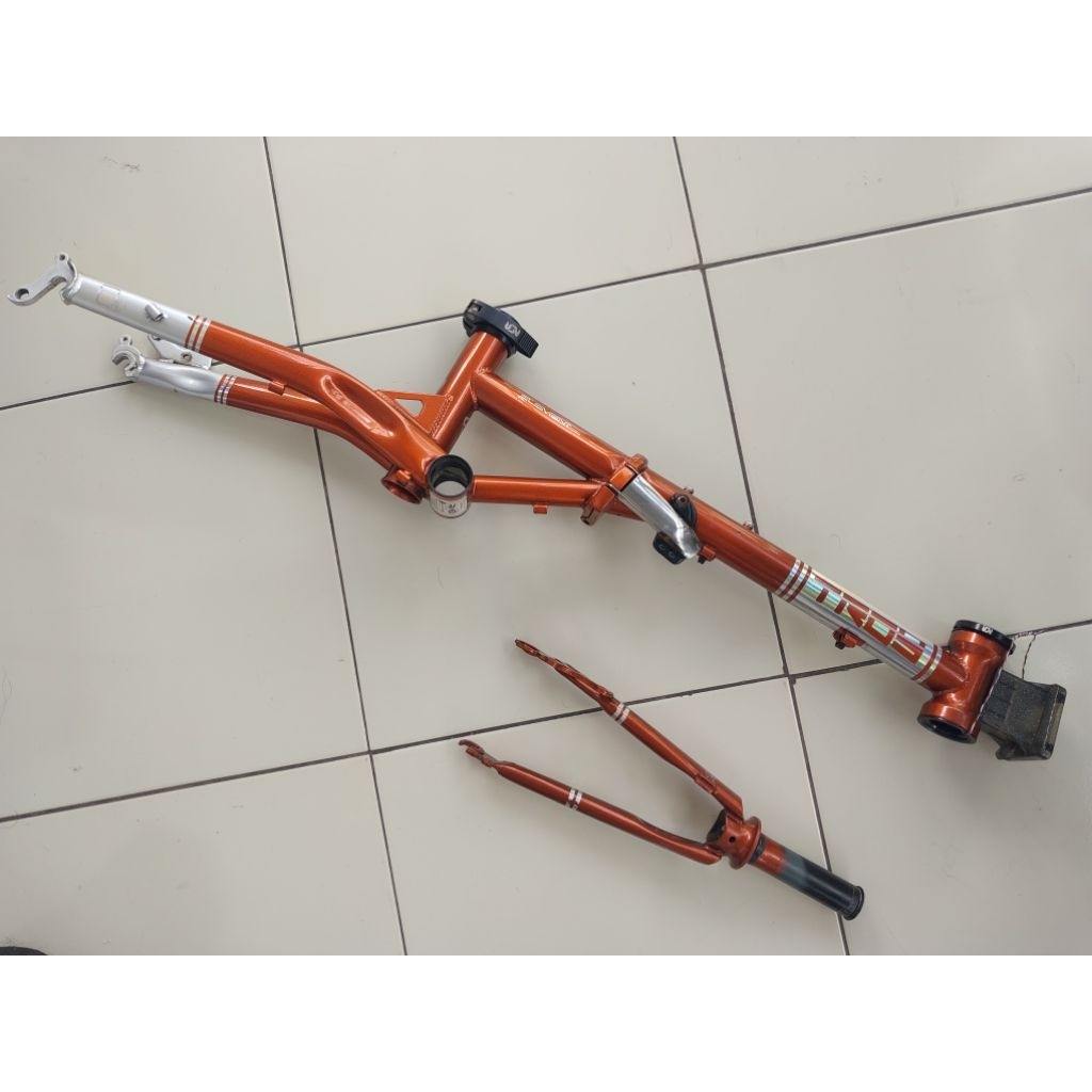 Frameset Element Troy 16+