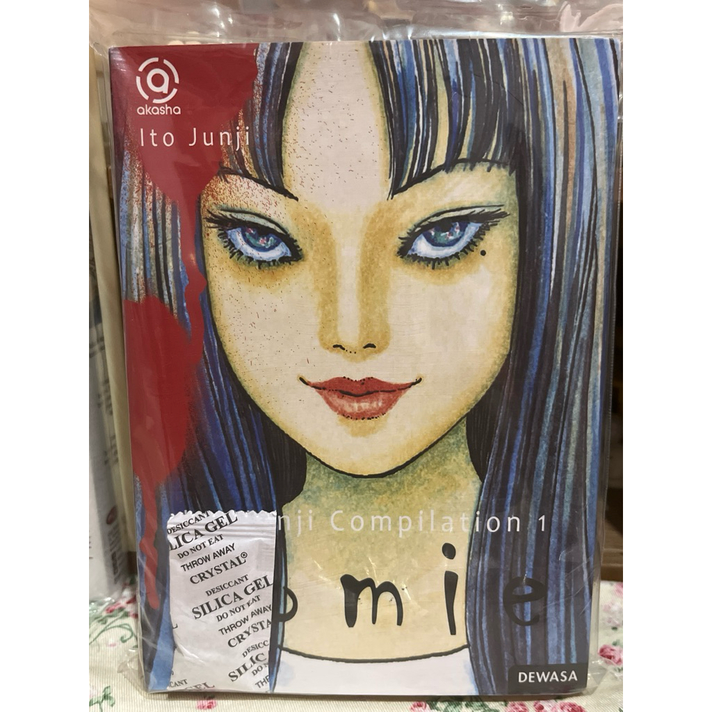 preloved komik tomie 1