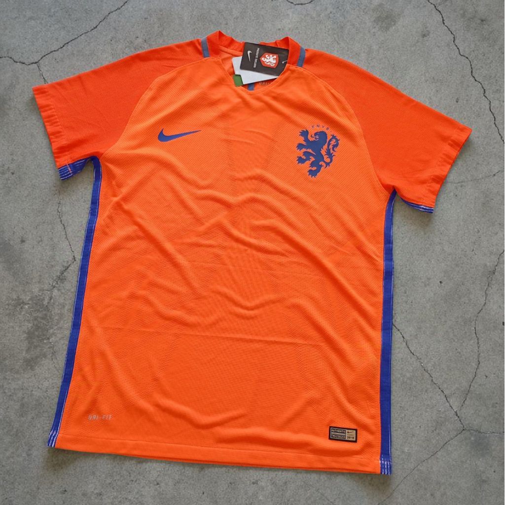 Belanda Home 2016 Player Issue