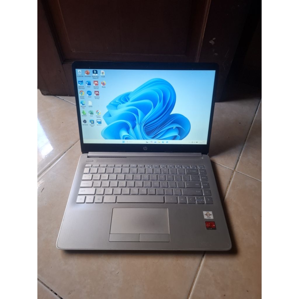 Laptop Second HP 14s DK1507AU Amd Athlon Silver