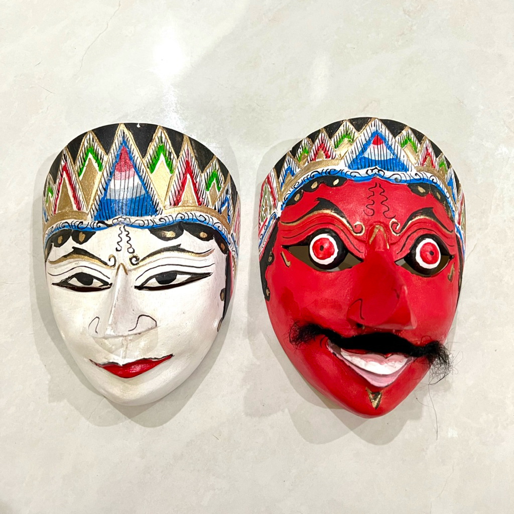 AKSESORIS KOSTUM TOPENG TARI KLONO SEKARTAJI (PACKING KARDUS)