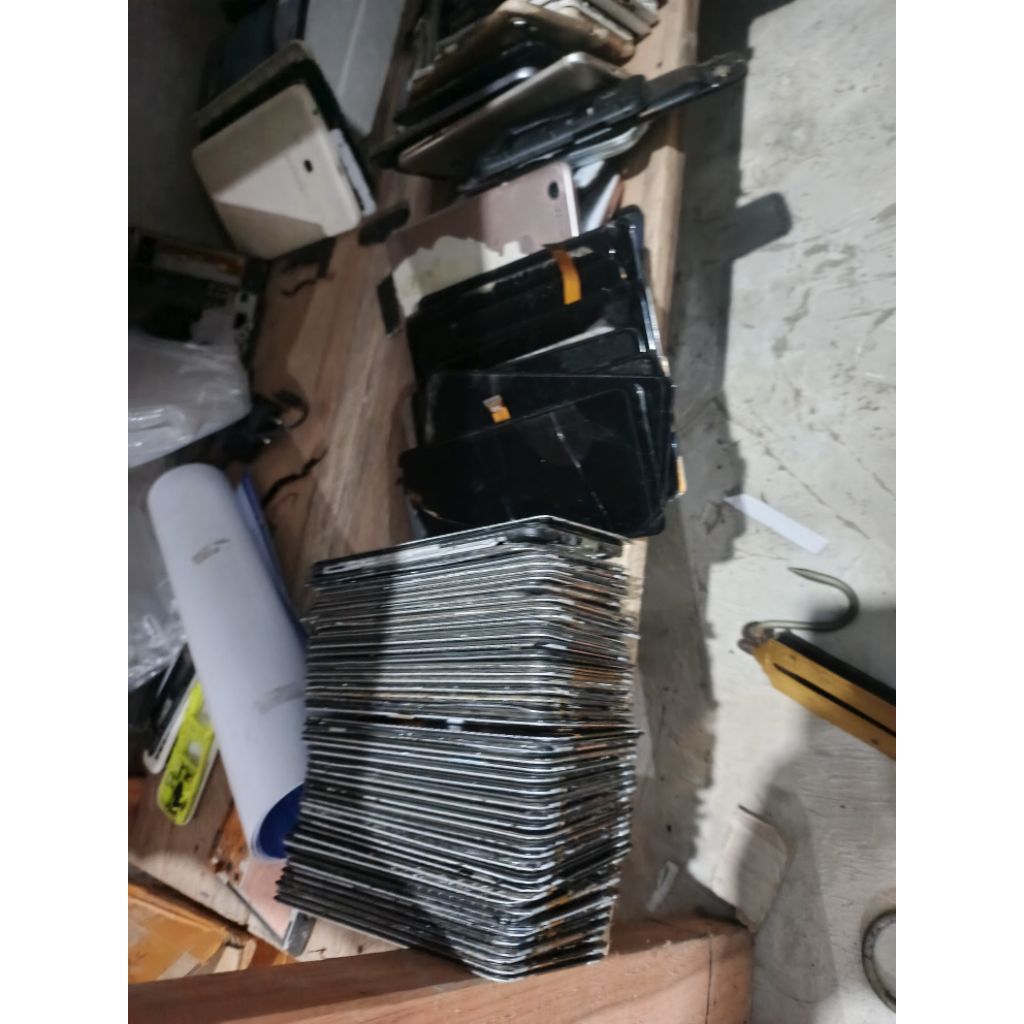 baterai dan lcd bekas android dijual kiloan