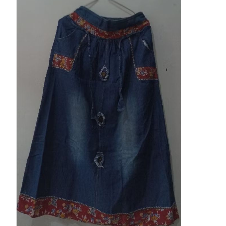 Rok Jeans Kombinasi Floral
