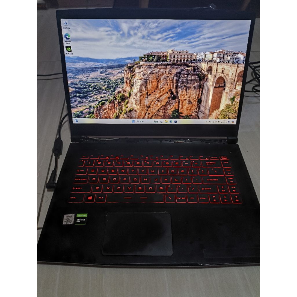 Laptop MSI Thin GF65 10SDR RAM 16GB SSD Nvme 512GB GTX 1660 TI  (minus di Cover/Case)